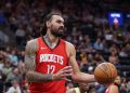 Steven Adams extiende su contrato con los Rockets por 3 años y $39 millones.