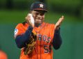 A pesar de la demora, Astros vencen a Piratas con la quinta victoria de Valdez.