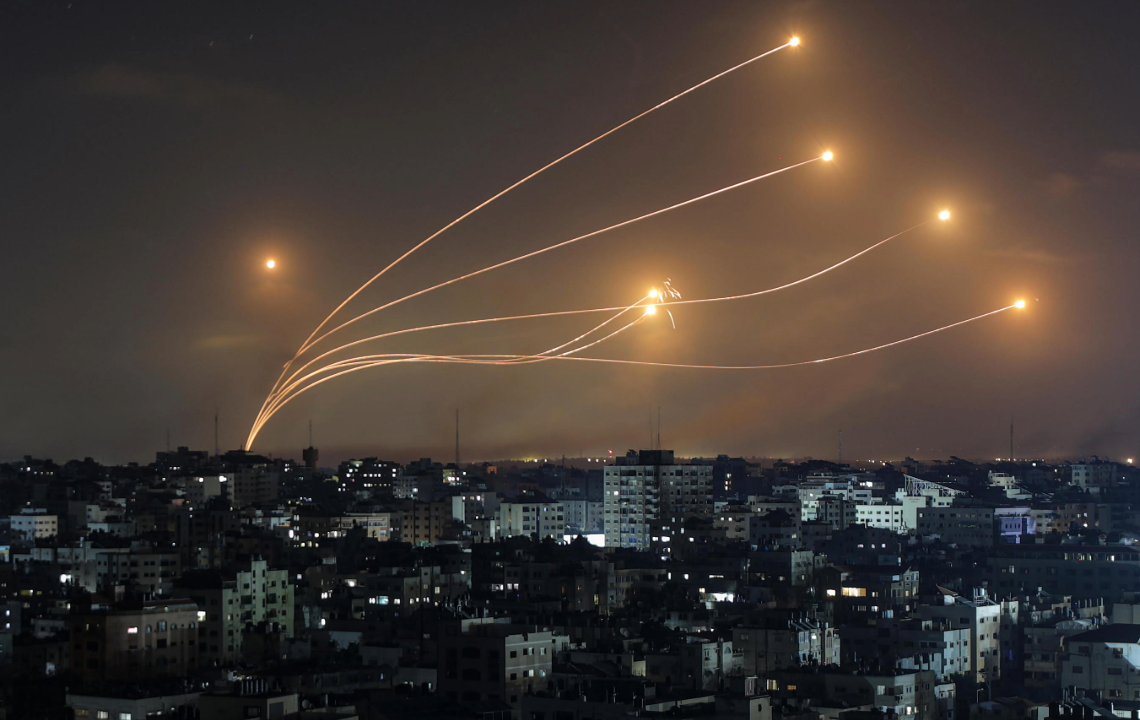 Israel intercepta diez drones iraníes y un dron israelí es derribado por Irán