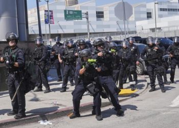 Declaran estado de emergencia en Los Ángeles ante ola de redadas anti-migrantes